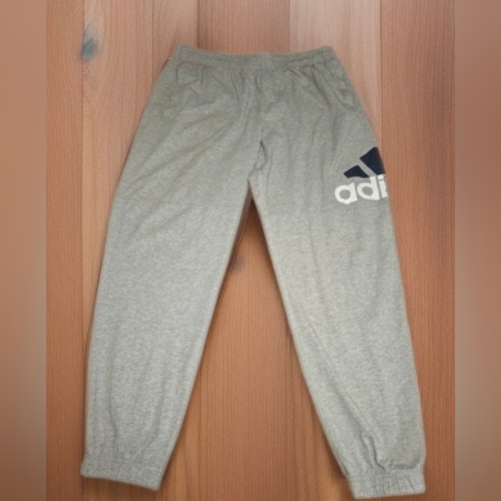 ADIDAS men's  Joggers with Navy Logo Accent Xl